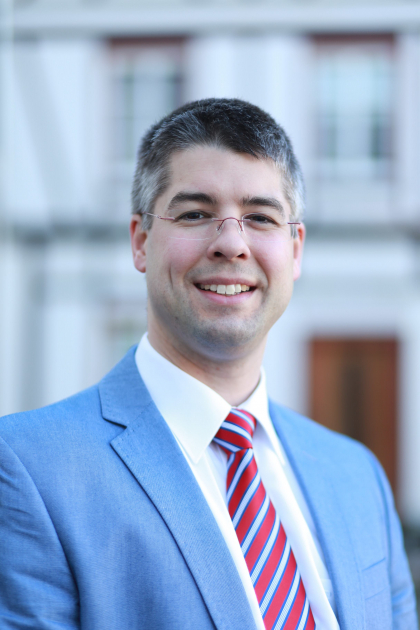 Vorsitzender Dennis Swirsky